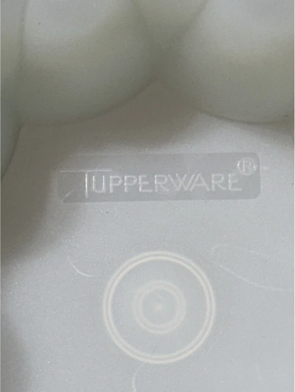 Tupperware 9